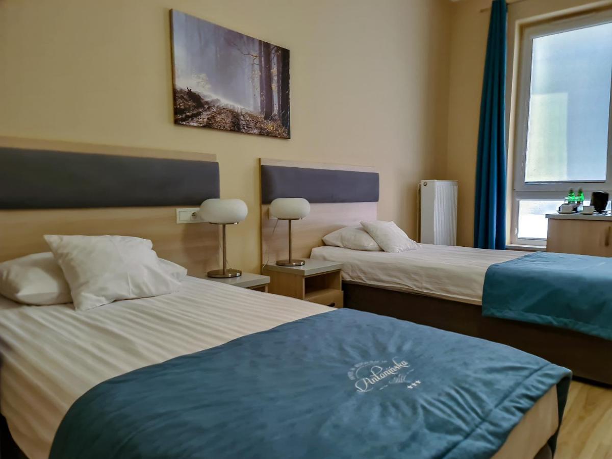 Antoninska Hotel & Apartamenty Leszno  Exterior photo